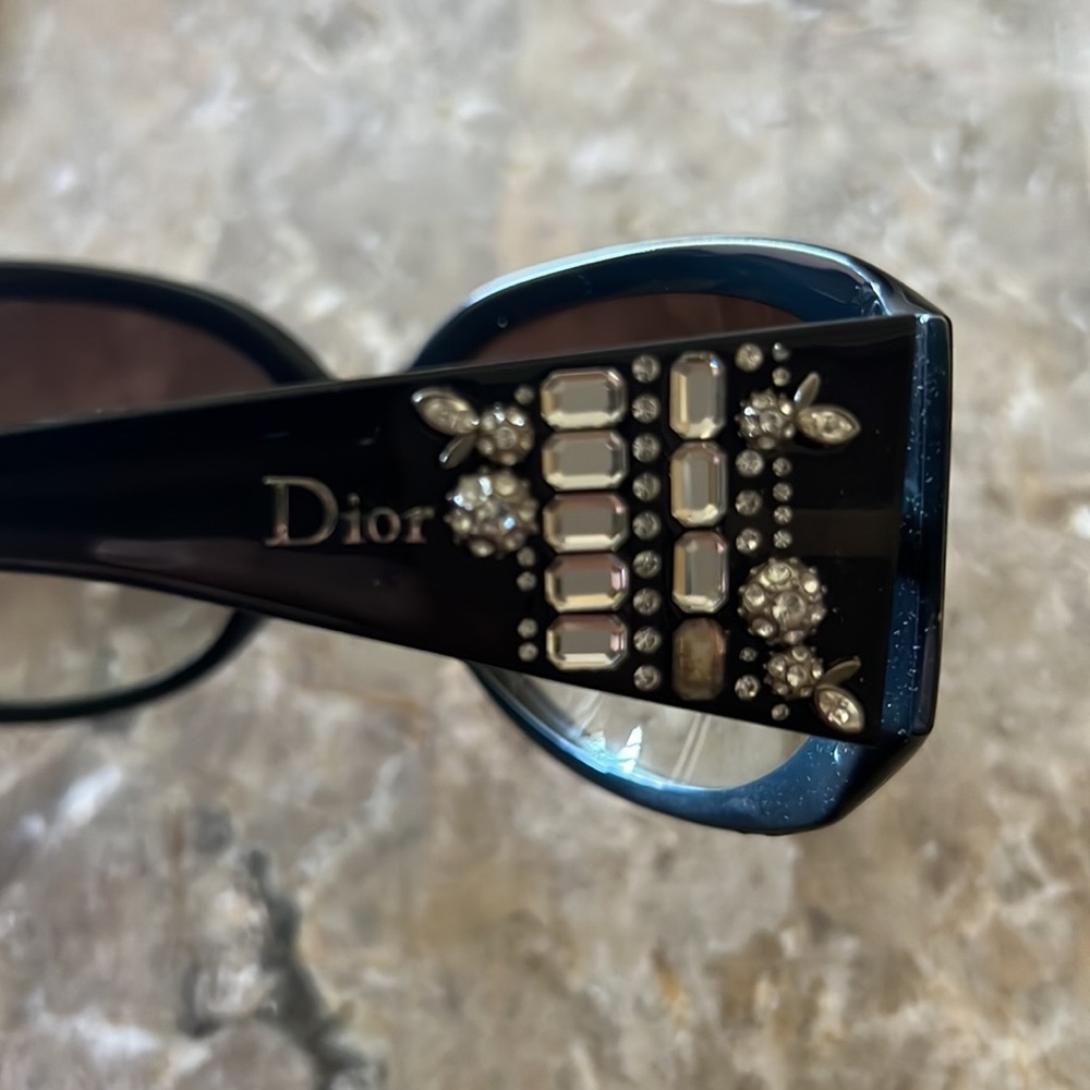 Dior Sunglasses - Picture 3 of 6